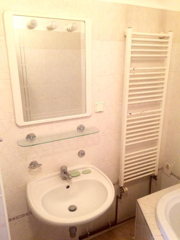Historic Centre-Spacious Apartment Prága Kültér fotó
