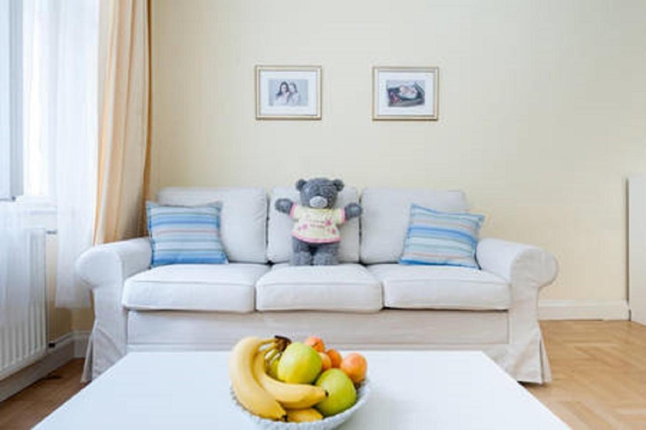Historic Centre-Spacious Apartment Prága Kültér fotó