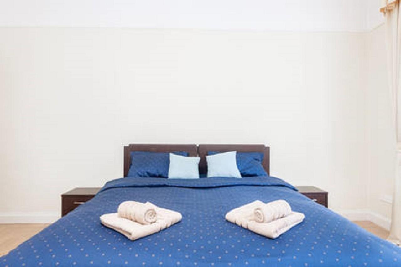 Historic Centre-Spacious Apartment Prága Kültér fotó